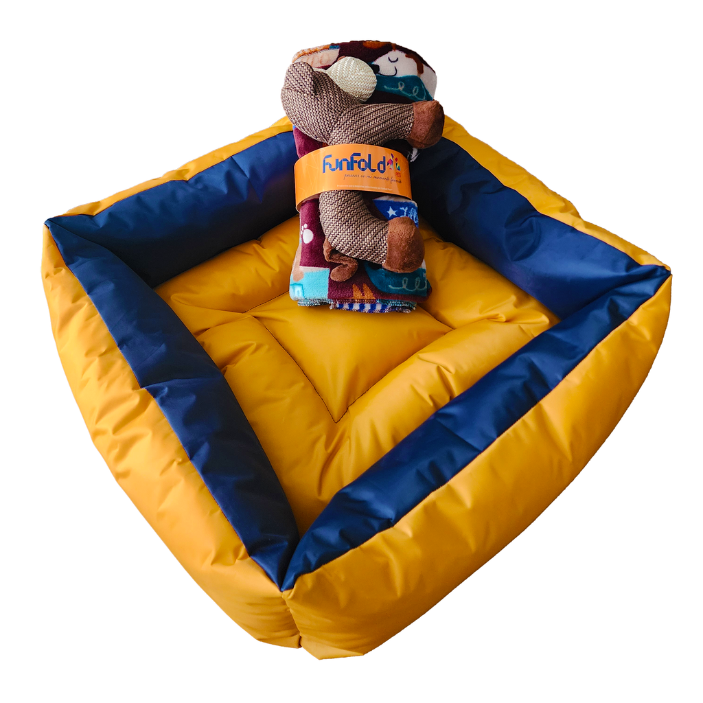 Set de cama, mantita y peluche. Personalizada con el nombre de tu peludo.