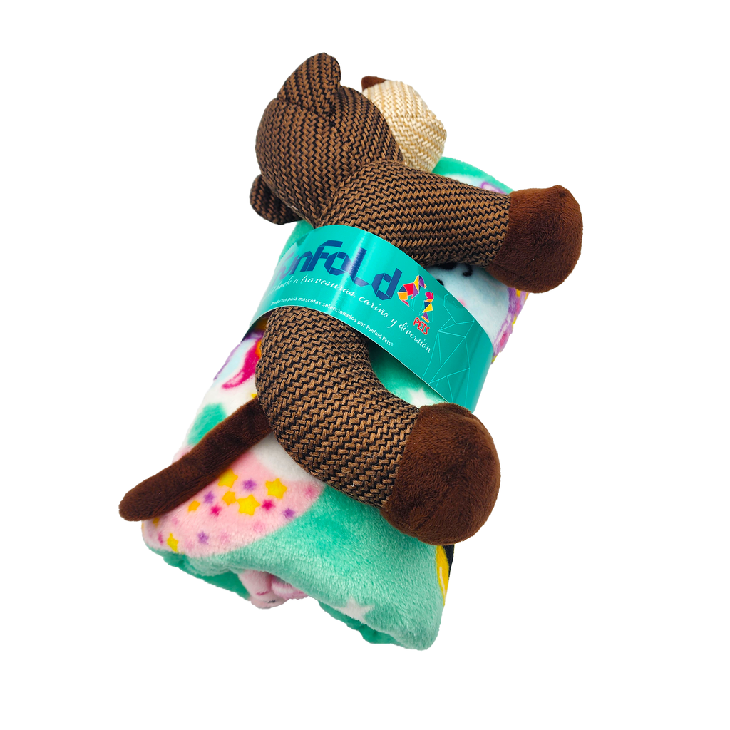 Set de cama, mantita y peluche. Personalizada con el nombre de tu peludo.