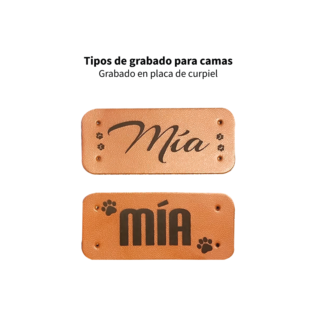 Set de cama, mantita y peluche. Personalizada con el nombre de tu peludo. Talla Chica