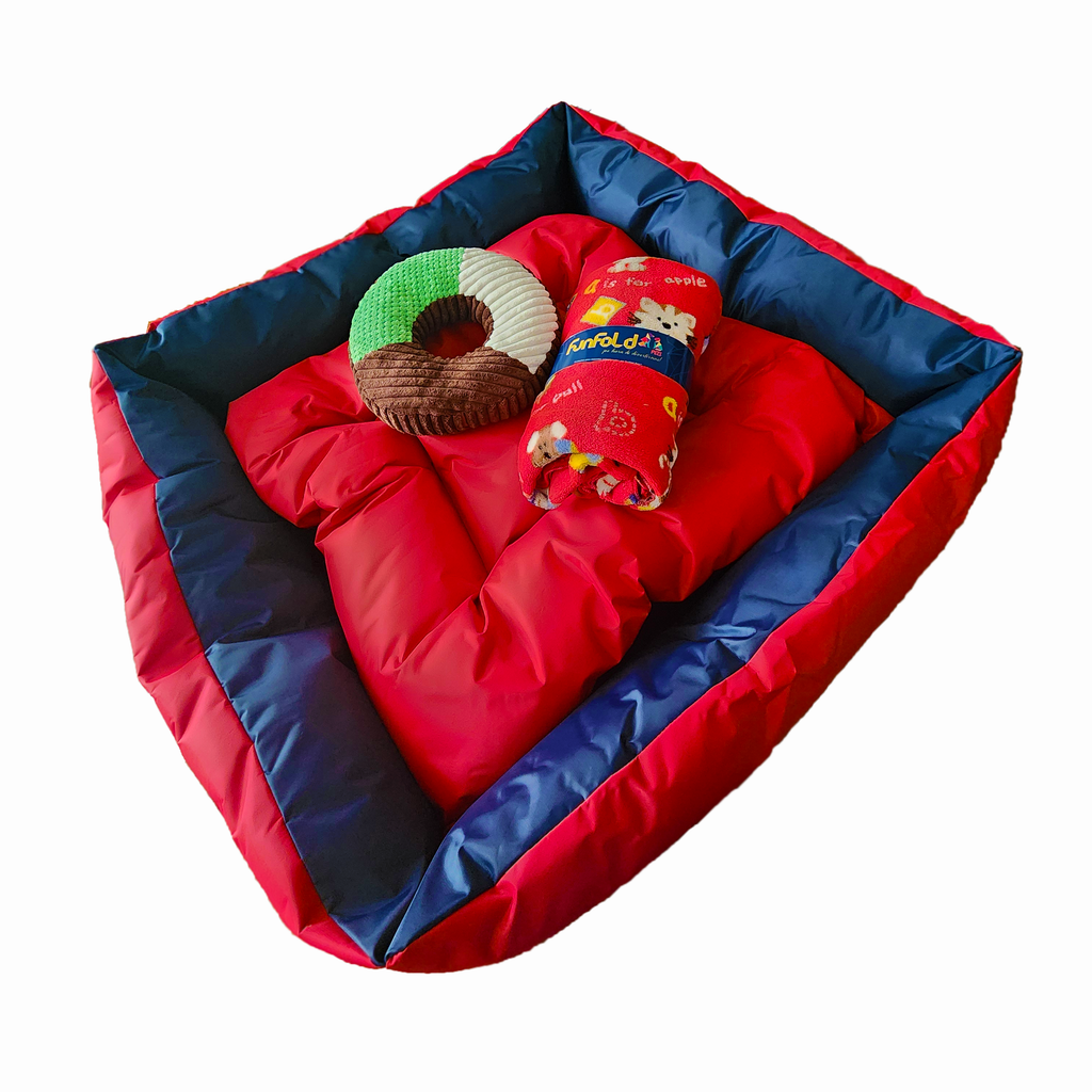 Set de cama, mantita y peluche. Personalizada con el nombre de tu peludo.